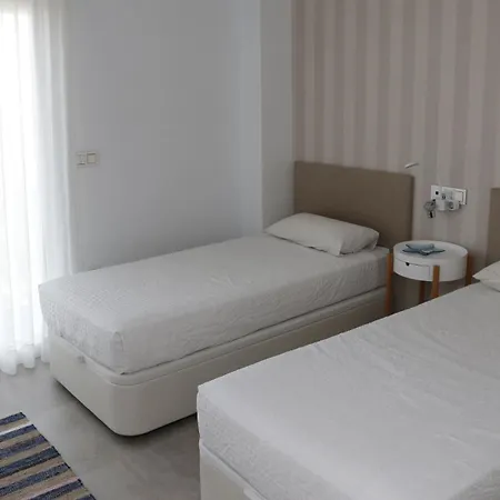 Eleven Views Lightbooking Apartment